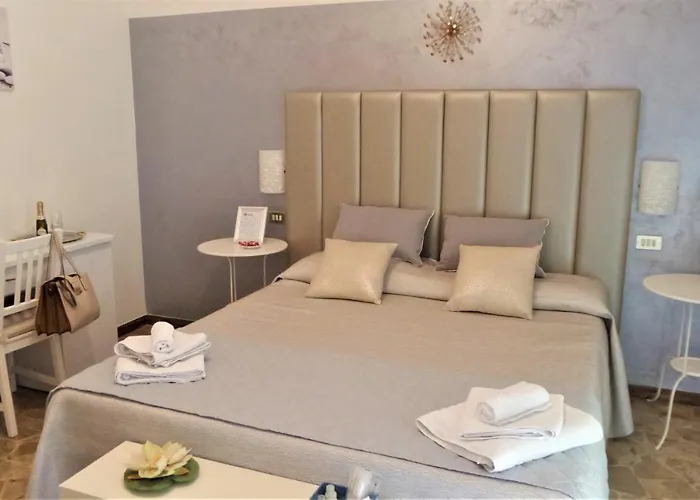 Private External Bathroom Double Room